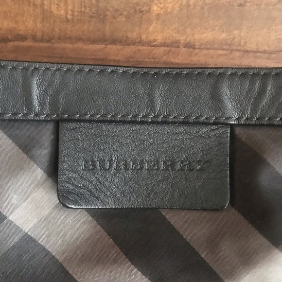EUC Burberry Purse - Picture 3 of 13